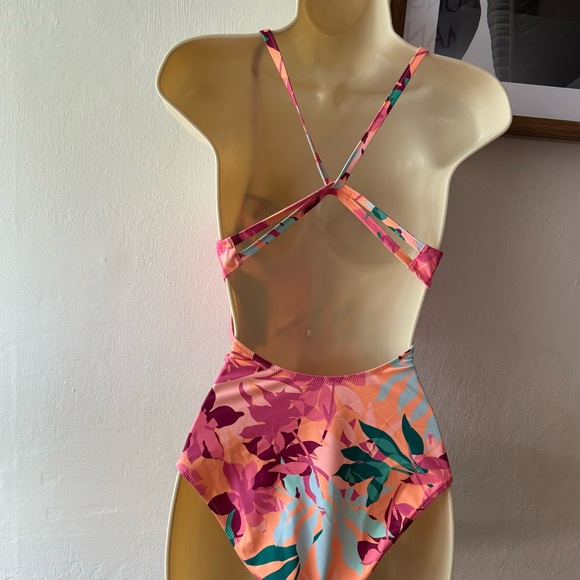 Roxy Tropical Palm Swimsuit NWT - Picture 7 of 10